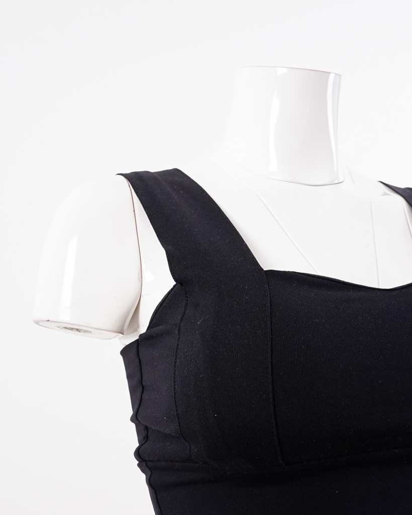 UNKNOWN-SLEEVELESS TOP (TANKTOP/TUBE TOP)