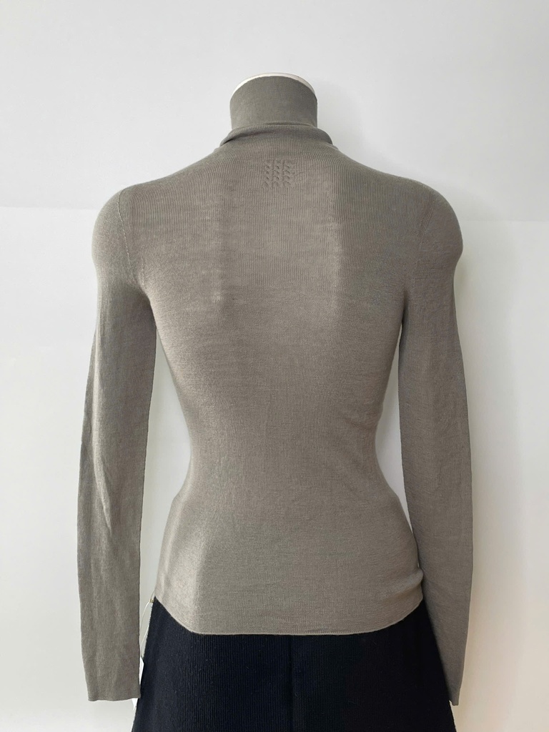 UNKNOWN-LONG SLEEVES TOP