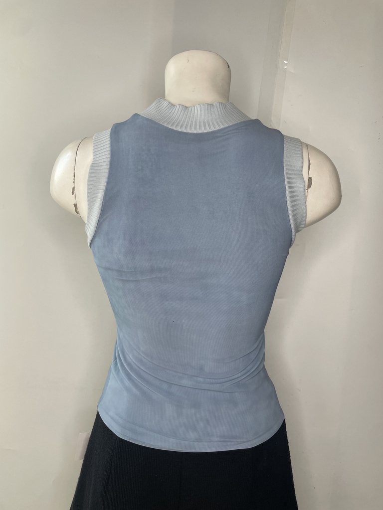 UNKNOWN-SLEEVELESS TOP