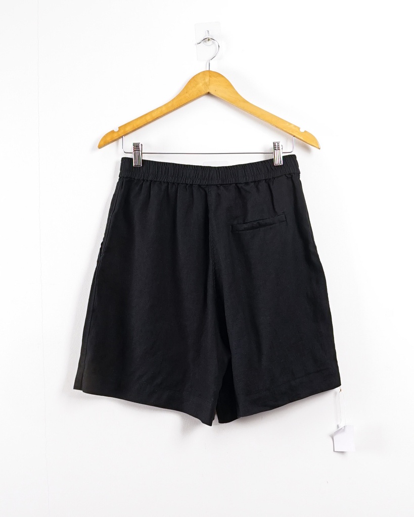 UNKNOWN-TAILORED SHORTS