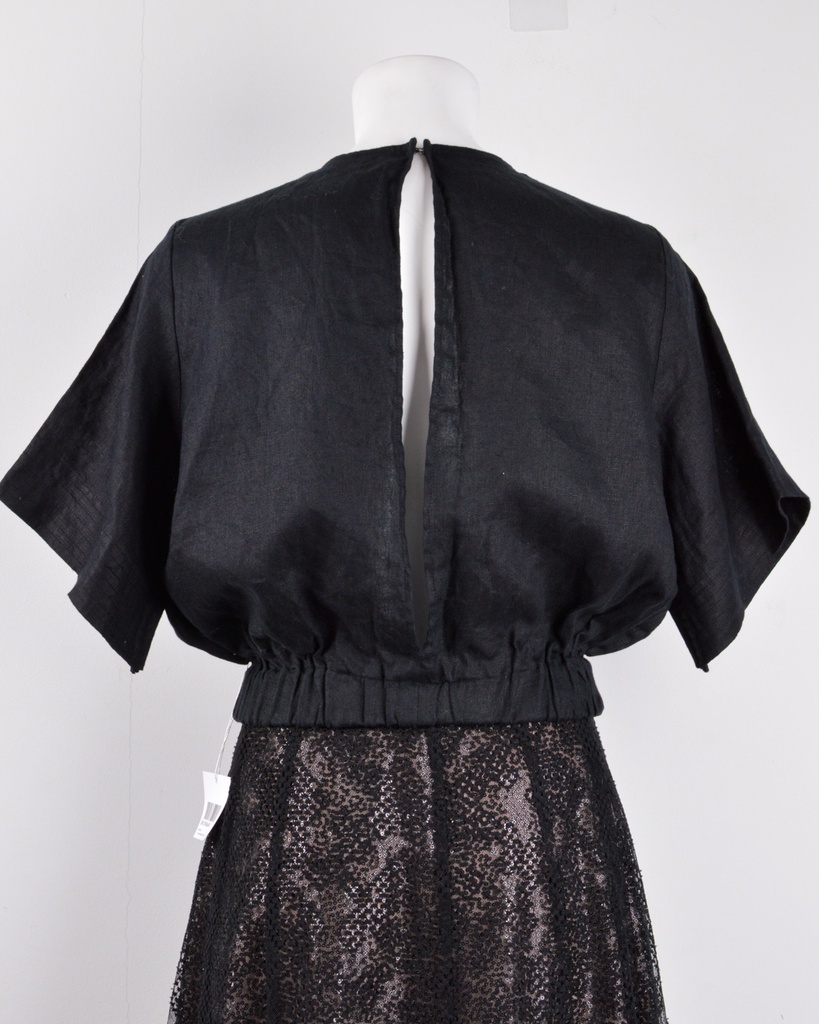 SUBTLE SIMPLE-SHORT SLEEVES TOP