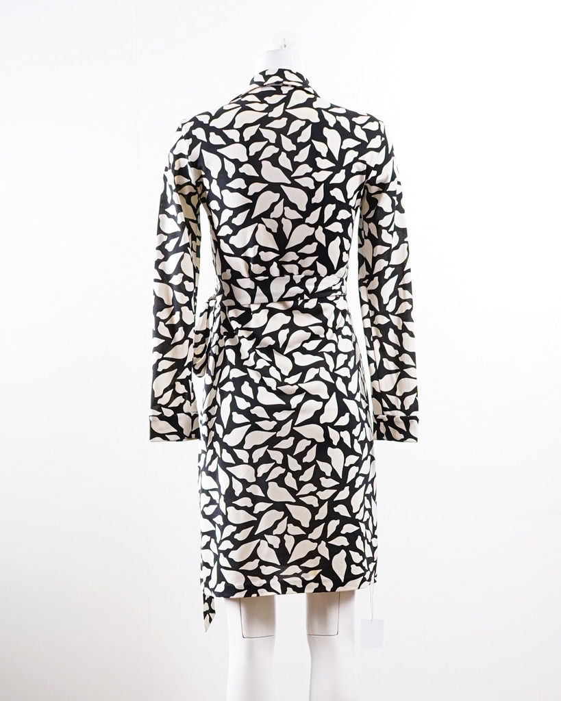 DIANE VON FURSTENBERG-WRAP DRESS