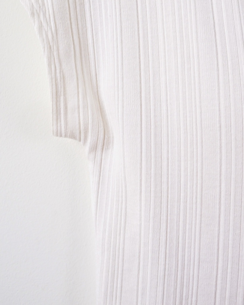 UNIQLO-SHORT_SLEEVES TOP