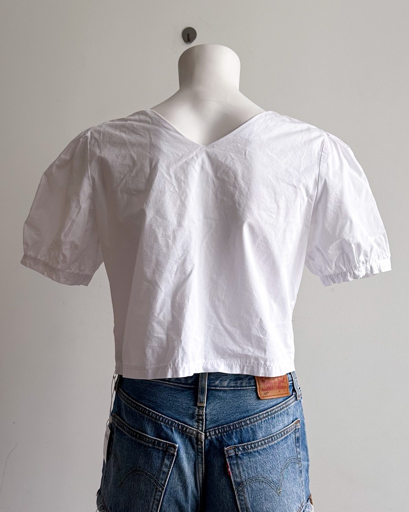 UNKNOWN-SLEEVELESS TOP (TANKTOP/TUBE TOP)