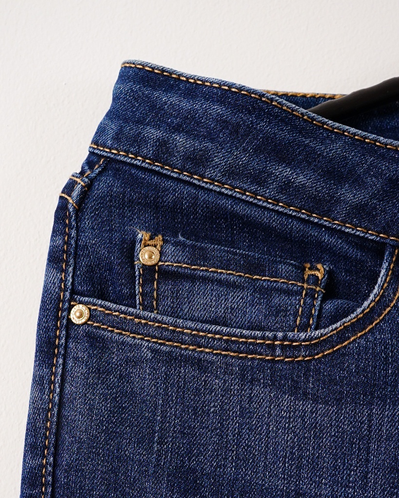 Z1975 - ZARA-CROPPED JEANS