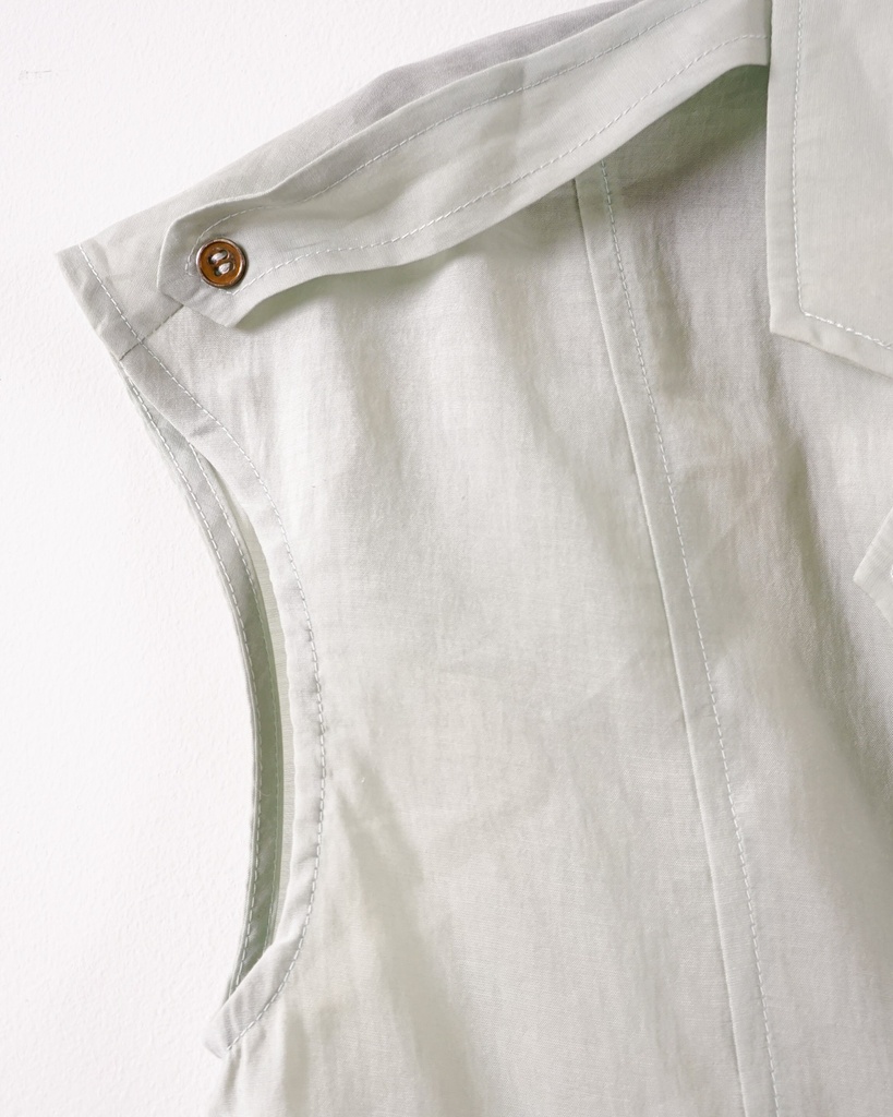 UNKNOWN-SLEEVELESS TOP (TANKTOP/TUBE TOP)