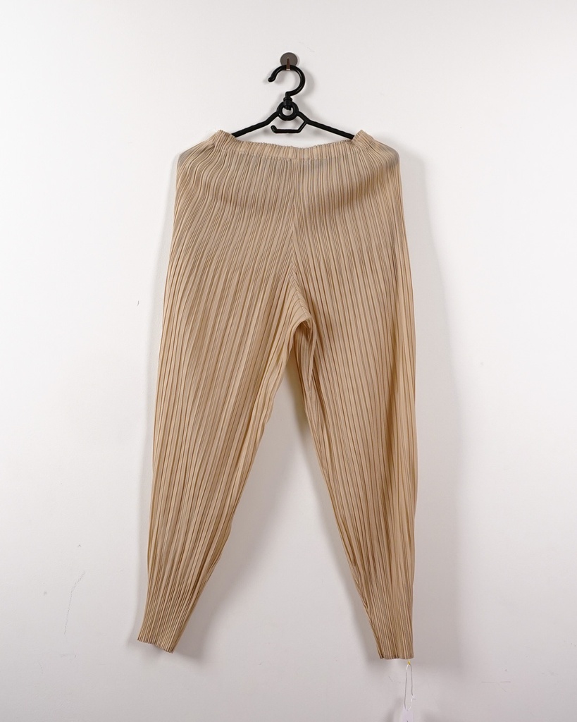 UNKNOWN-TAPPERED PANTS