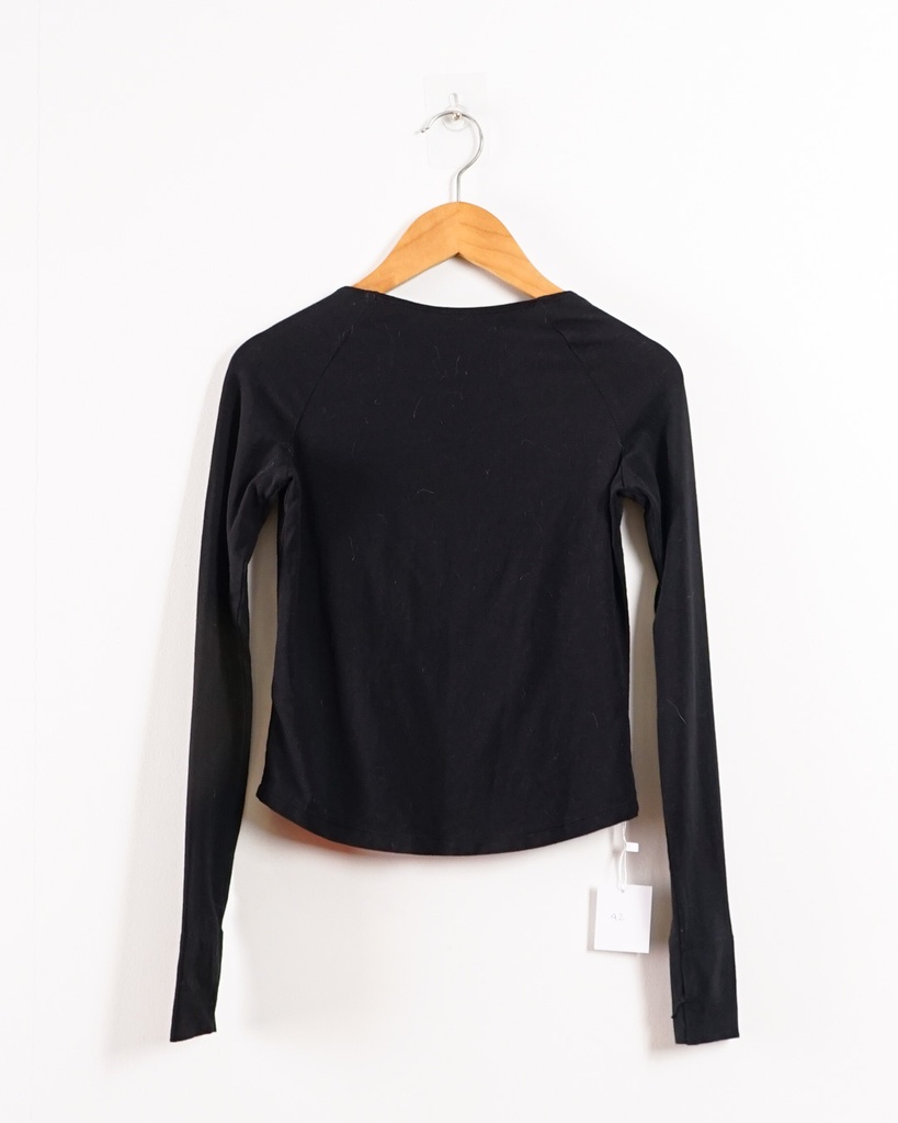 UNKNOWN-LONG_SLEEVES TOP