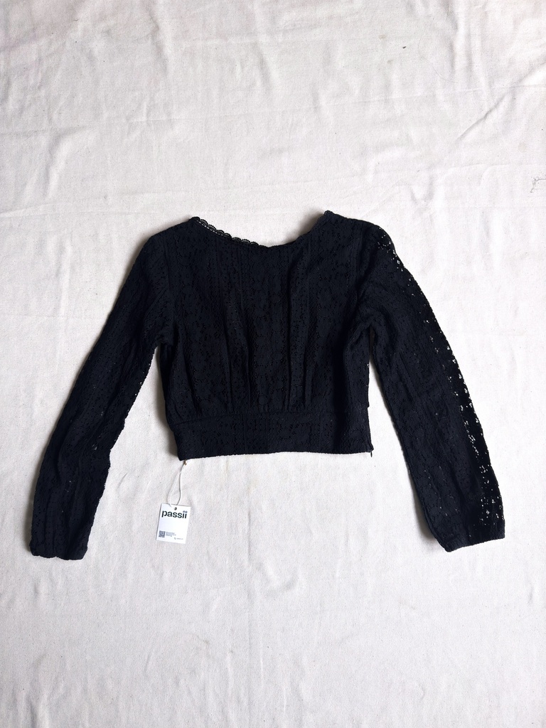 ASSORTED BRAND-CROPTOP