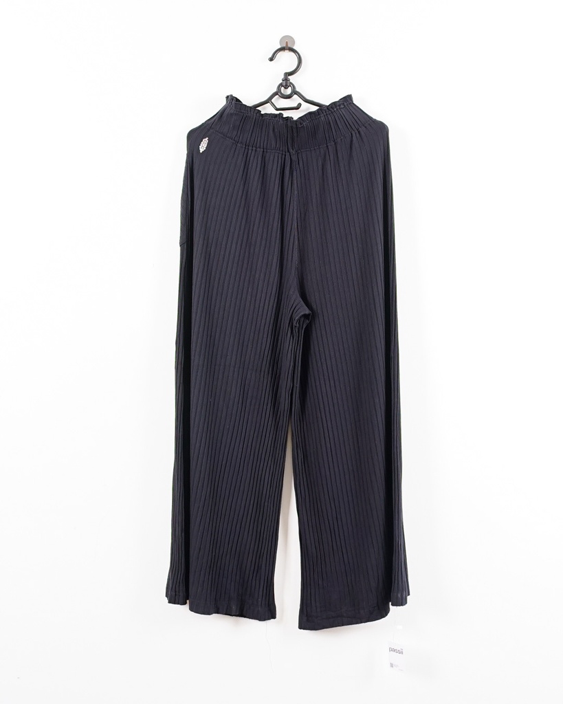 UNKNOWN-WIDE LEG PANTS