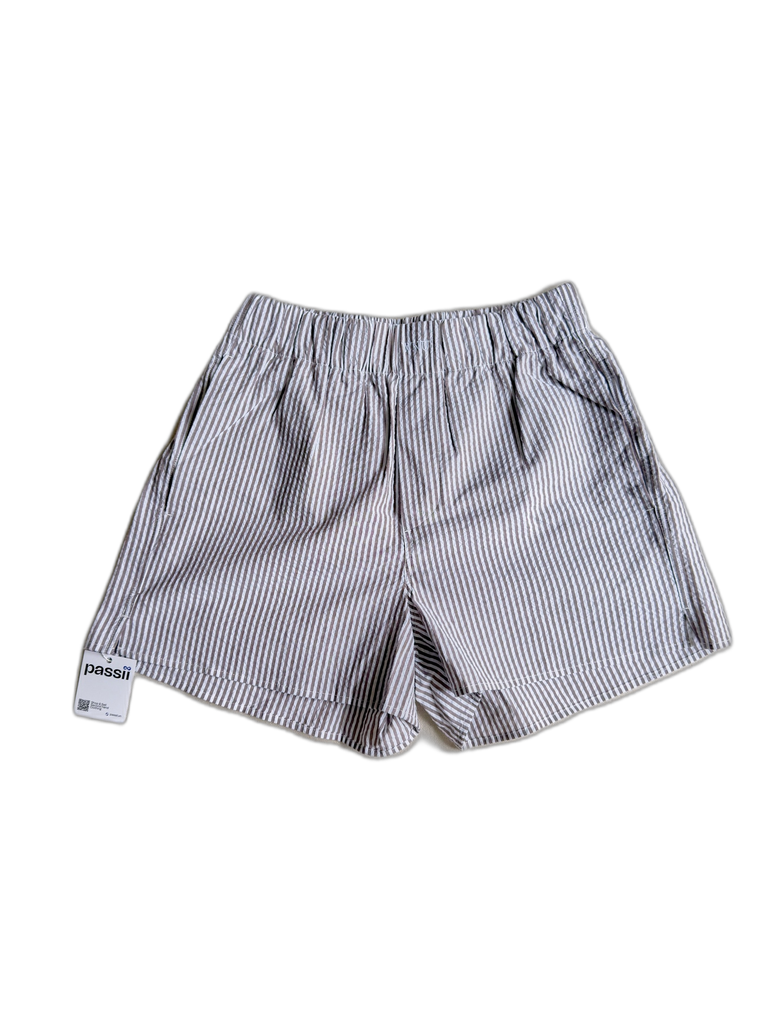 WNU (WITH NOTHING INSIDE)-STYLED SHORTS