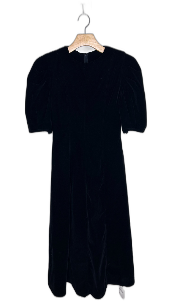 UNKNOWN-DRESSES
