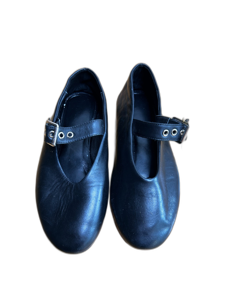 ASSORTED BRAND-SHOES