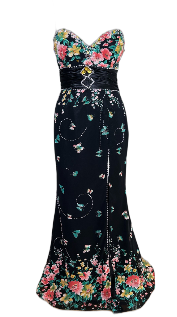 UNKNOWN-DRESSES