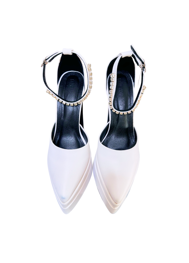 ASSORTED BRAND-SHOES