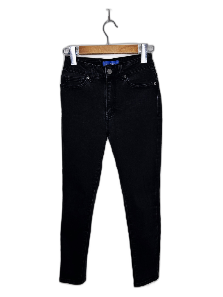 THE BLUE T SHIRT-JEANS