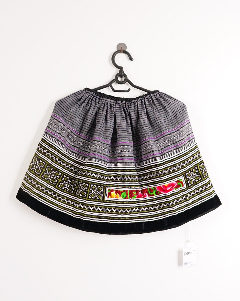 UNKNOWN-CHÂN_VÁY_MIDI