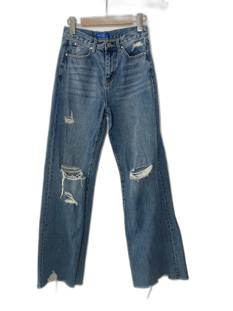 THE BLUE T SHIRT-JEANS