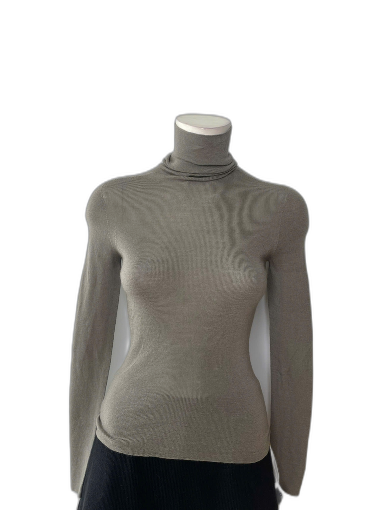 UNKNOWN-LONG SLEEVES TOP