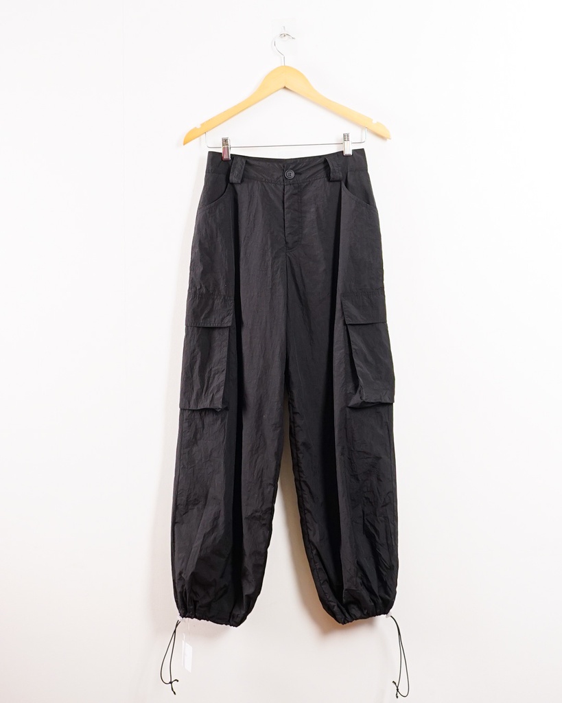 UNKNOWN-TAPPERED PANTS