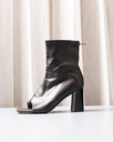 UNKNOWN-BOOTS