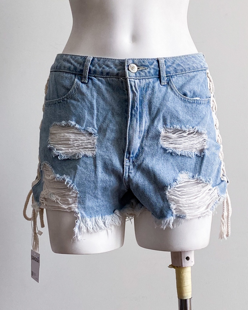 FOREVER 21-DENIM/KHAKIS SHORTS