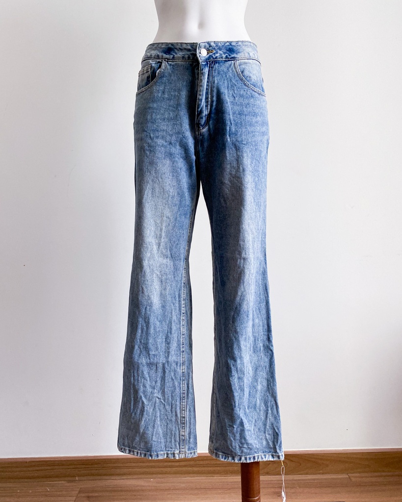 VALUE BRAND-STRAIGHT LEG JEANS