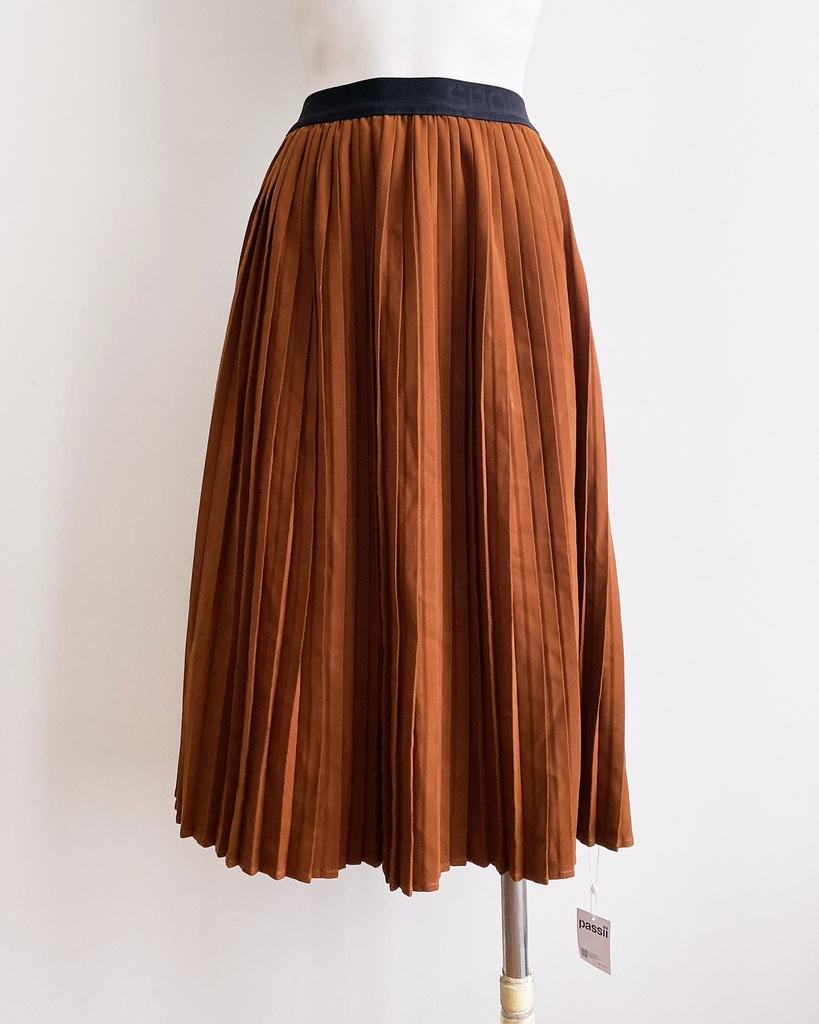 UNKNOWN-MIDI SKIRT