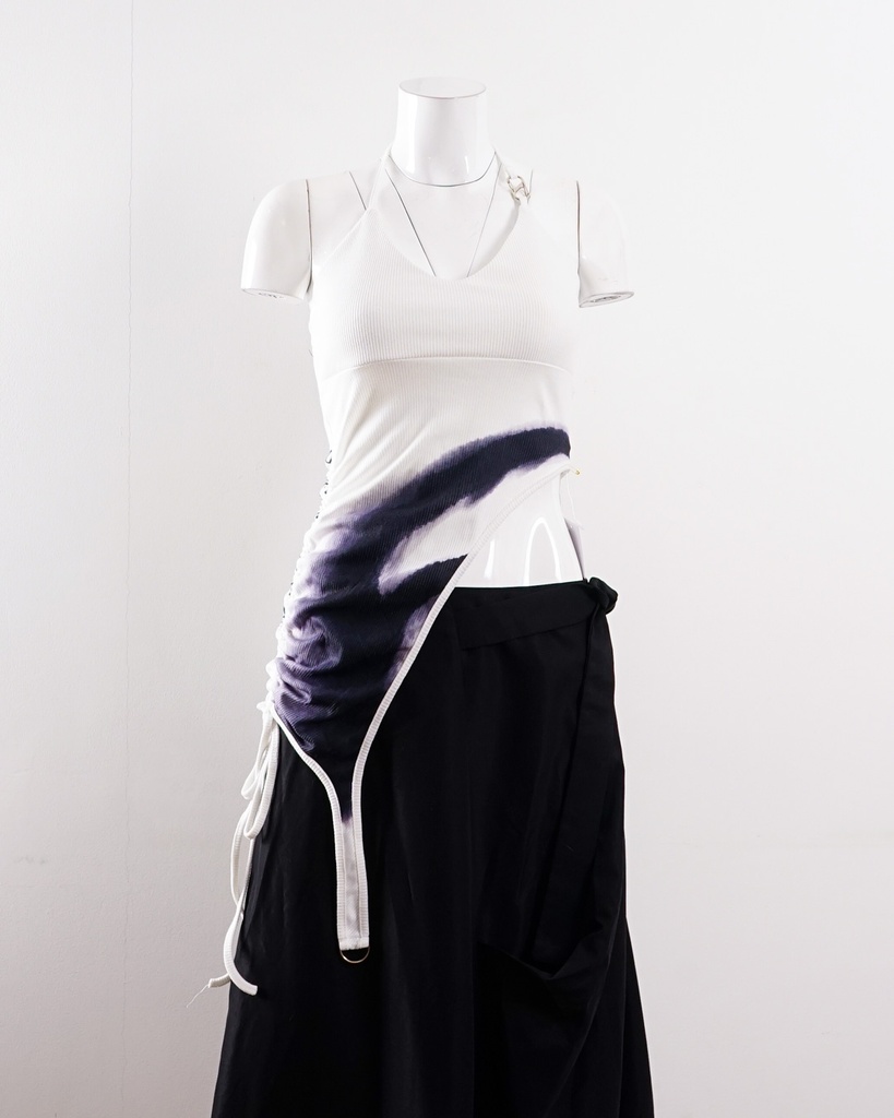 UNKNOWN-SLEEVELESS TOP (TANKTOP/TUBE TOP)