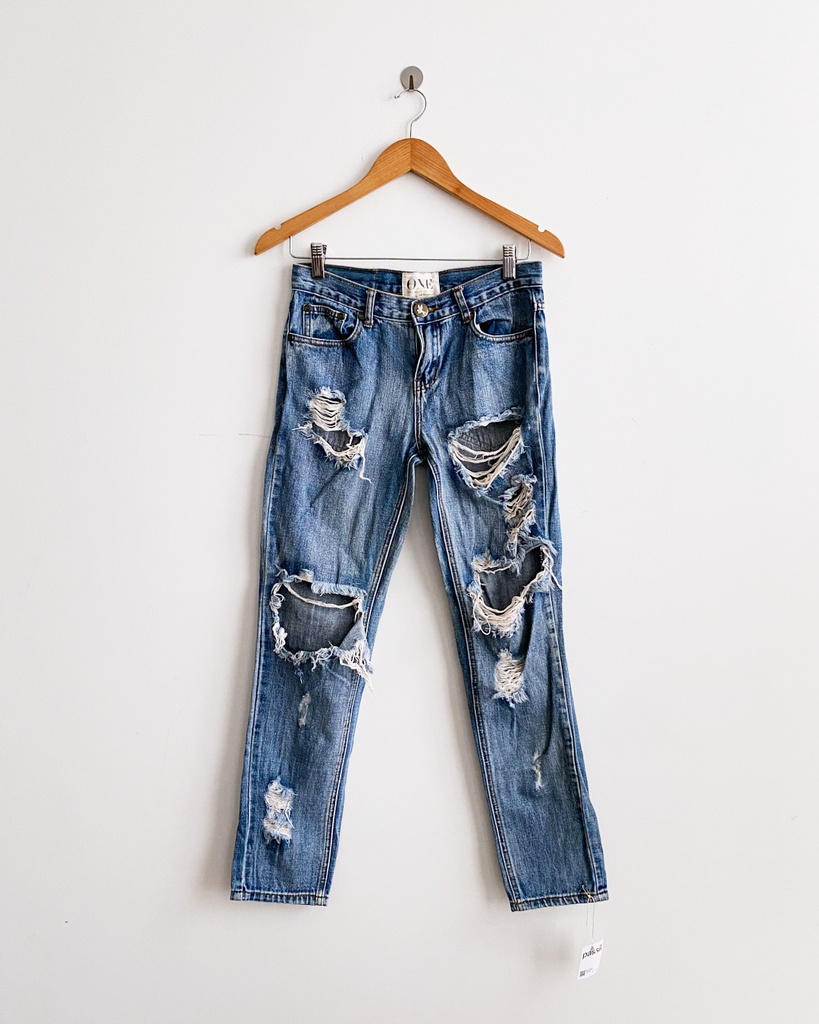 VALUE BRAND-MIDIUM-RISE JEANS