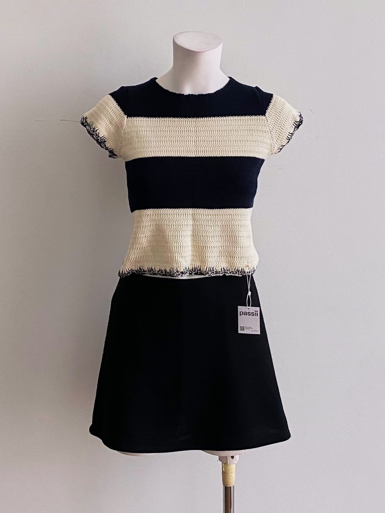 UNKNOWN-SHORT SLEEVES TOP