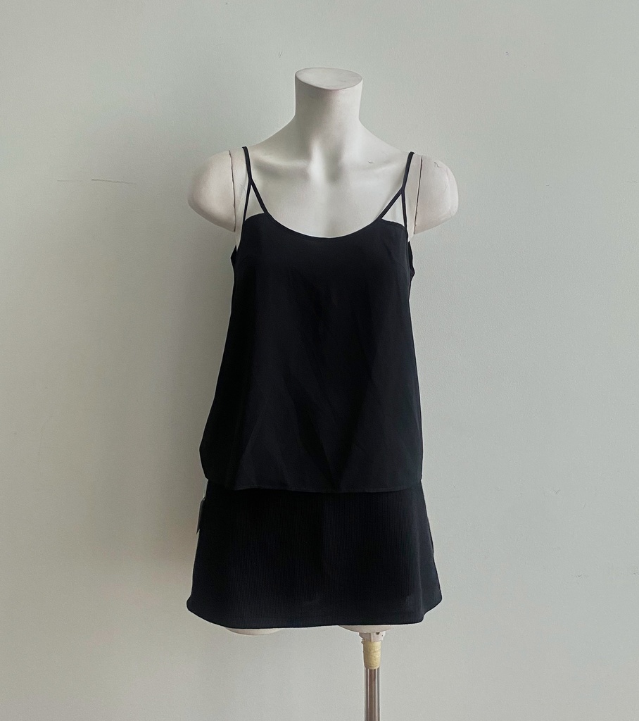 UNKNOWN-SLEEVELESS TOP