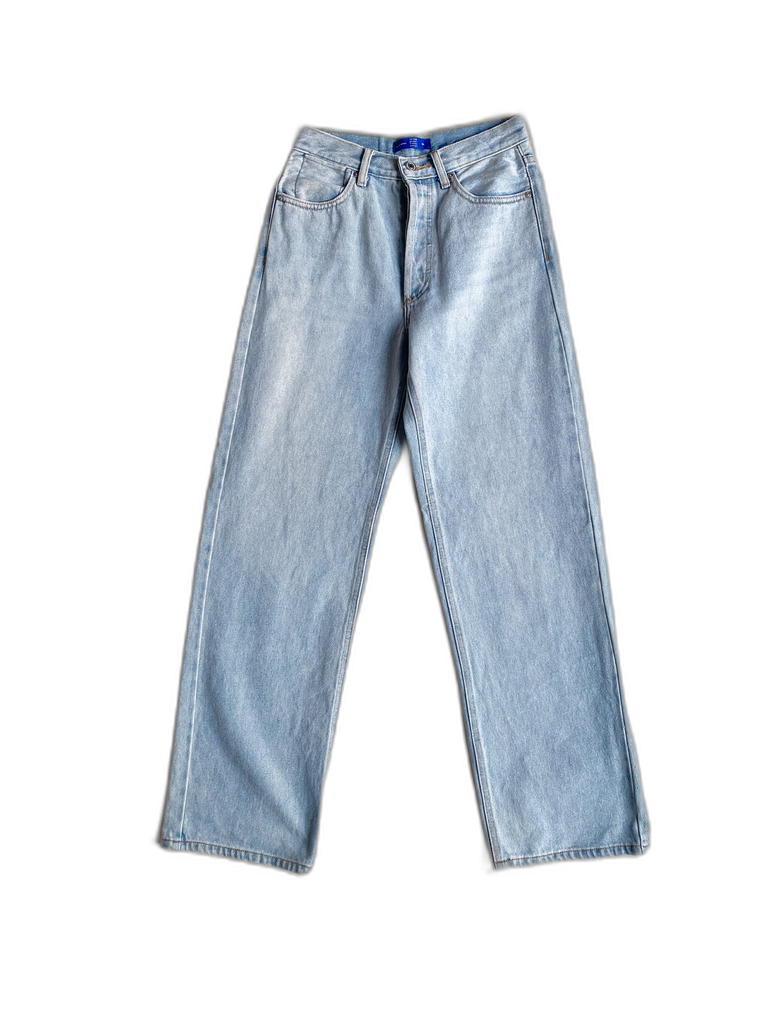 THE BLUE T SHIRT-STRAIGHT-FIT JEANS