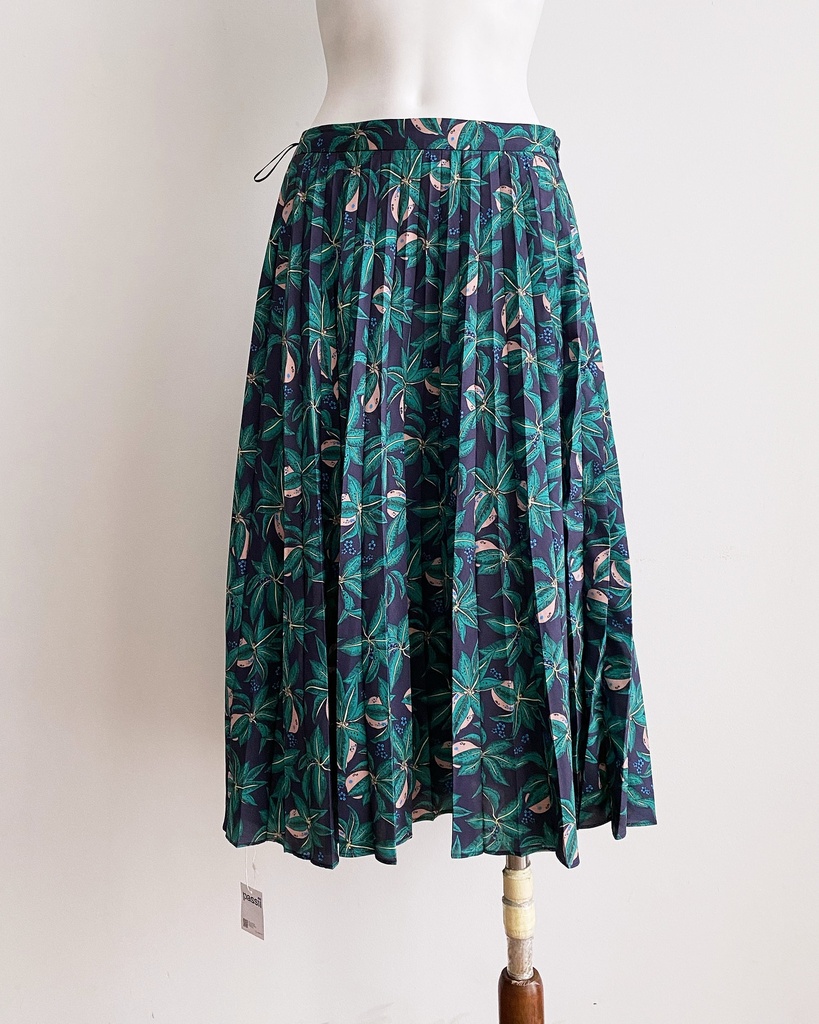 [S02297A-030] UNKNOWN-MIDI SKIRT