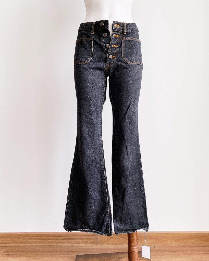 [S02251F-005] UNKNOWN-FLARED JEANS