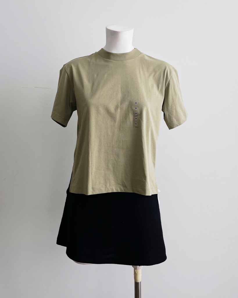 [S02612K-021] UNIQLO-CROPTOP